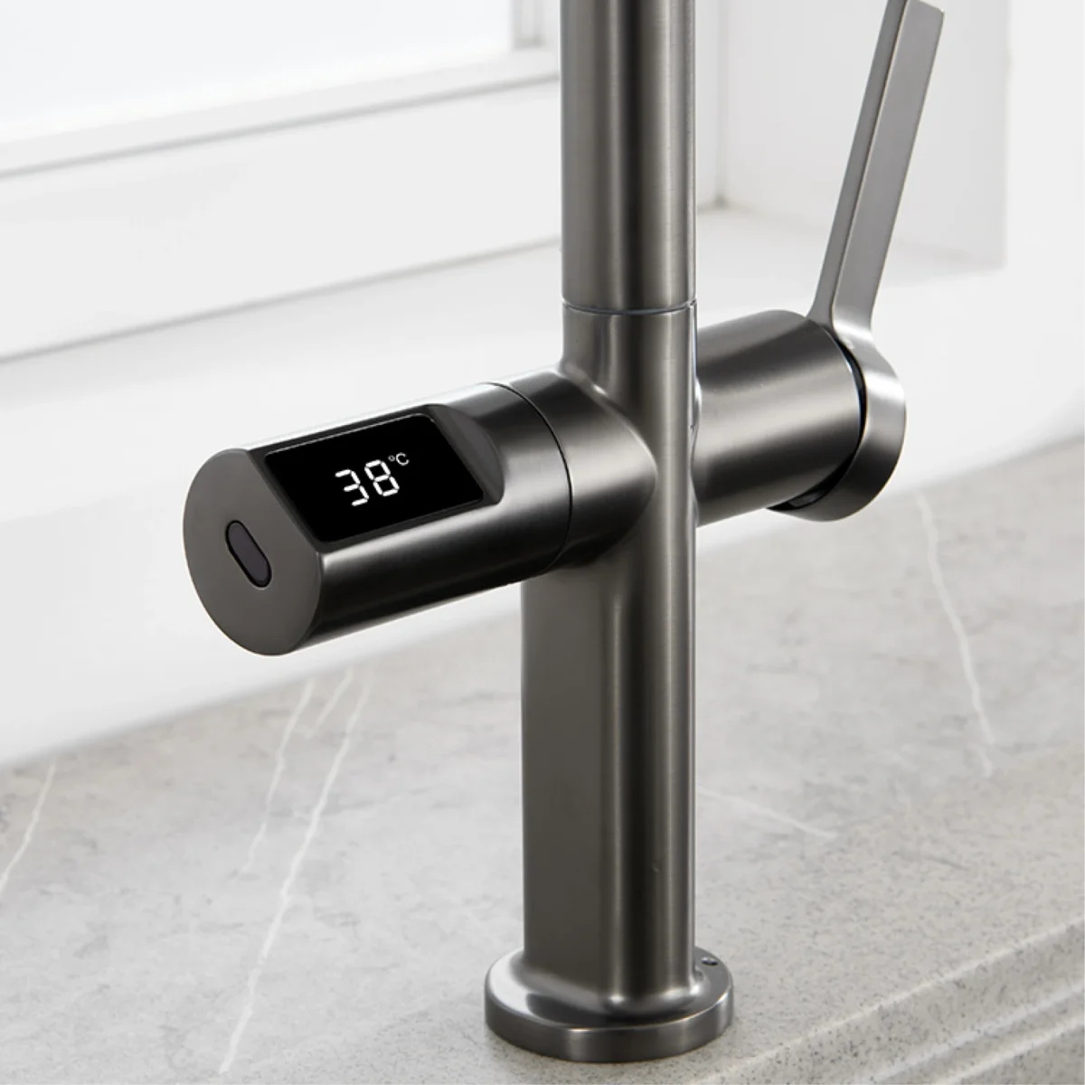 Leichter, luxuriöser Küchenarmatur aus grauem Messing mit Digitalanzeige, Induktionsdesign, Einhebelmischer, kalter und heißer Dual-L-2-Funktions-Waschtischarmatur - Image 4