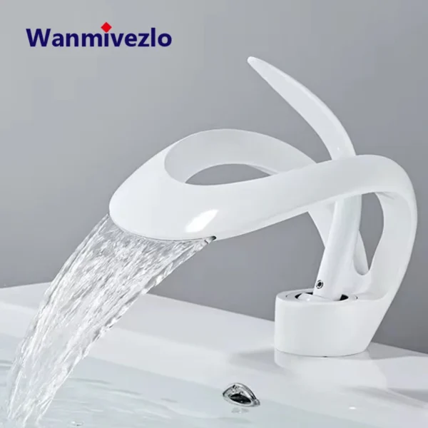 Wasserfall kreative Bad Waschbecken Wasserhahn Waschbecken Wasserhahn Deck montiert heiß Kaltwasser mischer Kran Messing Körper Einloch-Wasserhähne Mischer